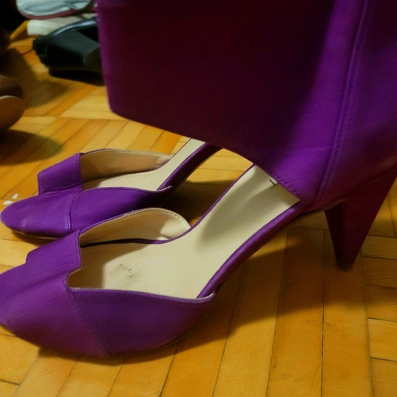 High heels - Picture 1 of 3